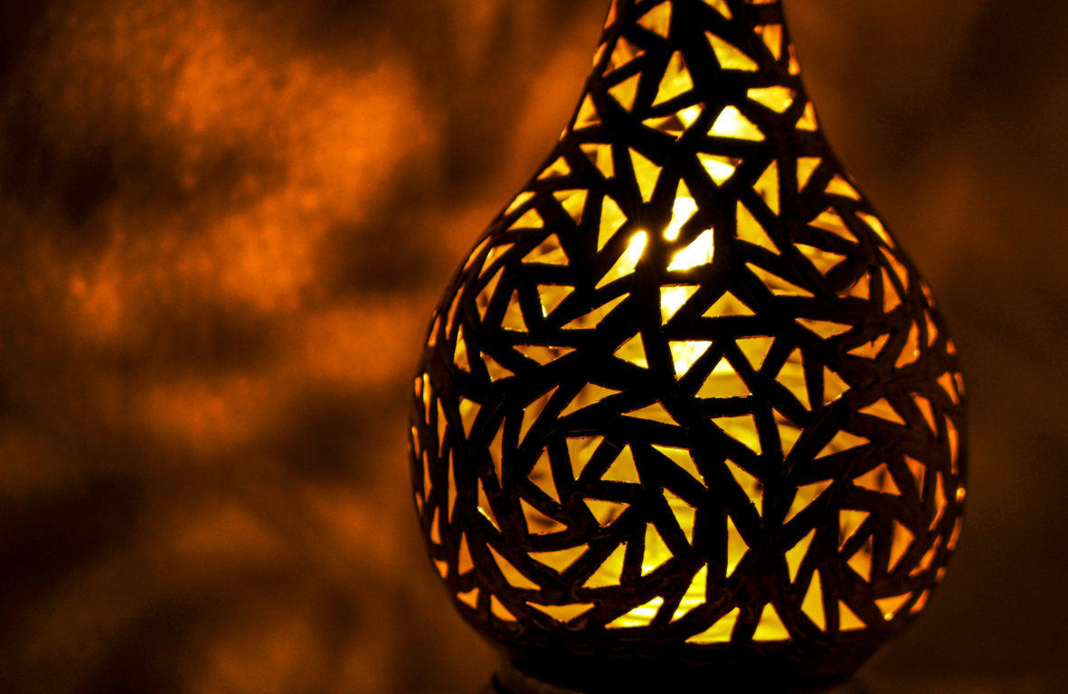 Tropfenformige Messinglampe